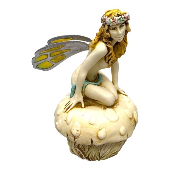 Helleborine Fairy Trinket Box Sitting On Mushroom Isle Gramarye Harmony Kingdom - Picture 7 of 10